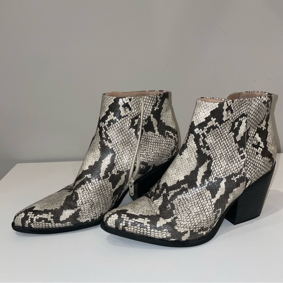 Soul Naturalizer Mikey Snake Ankle Boots Booties Size 9 - Picture 9 of 9